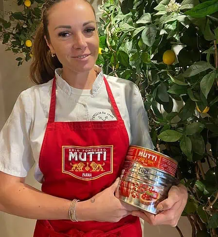 Poisson laqué sur concassé de tomates